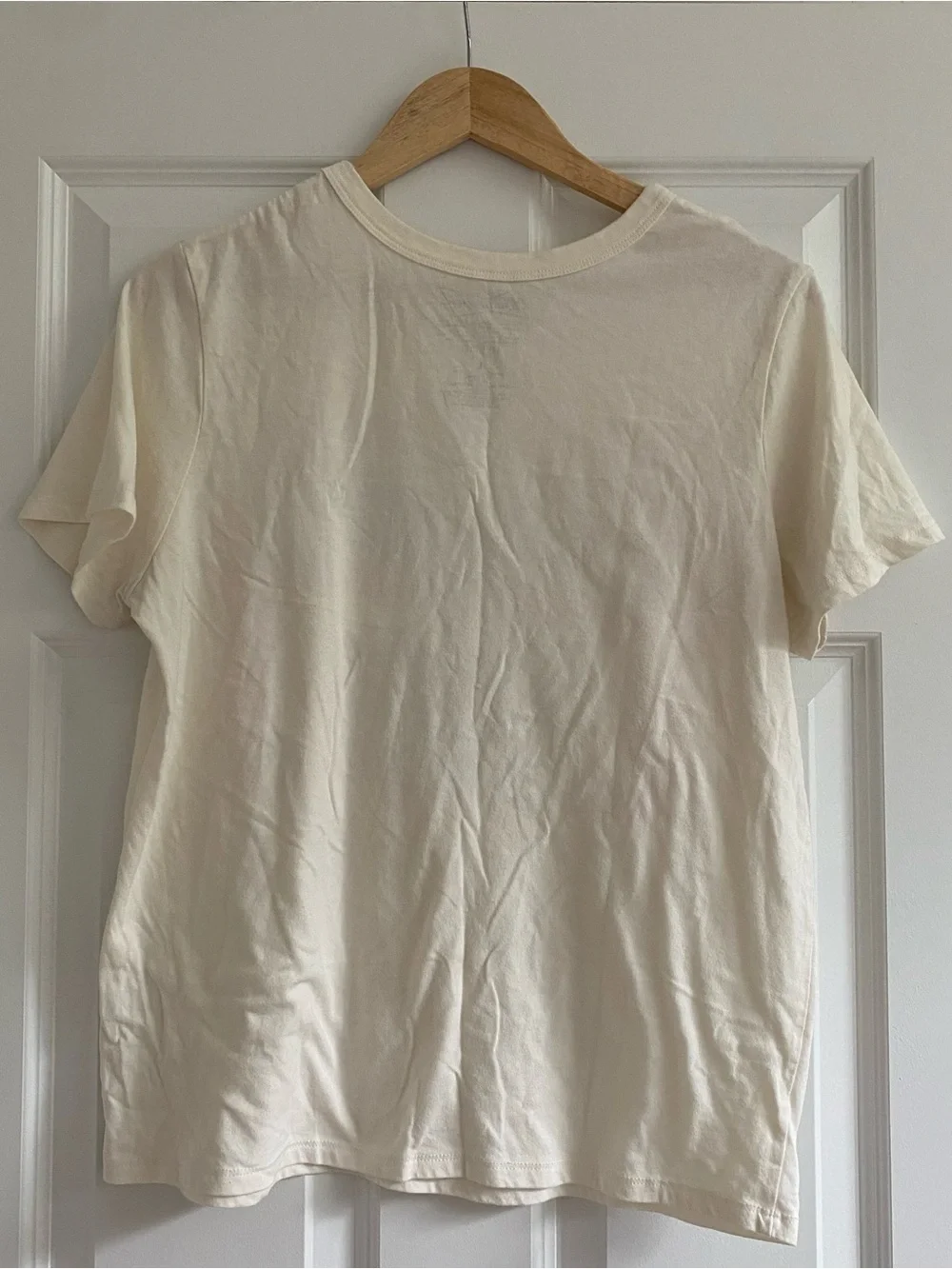 Budweiser Cream Tee with Red and Blue Label Graphic, Sz L